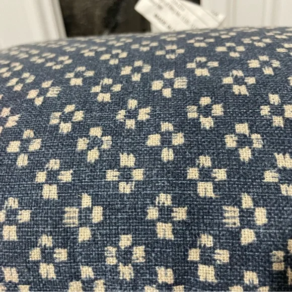 Lumbar woven geometric Pillow Blue - Threshold - Picture 3 of 3